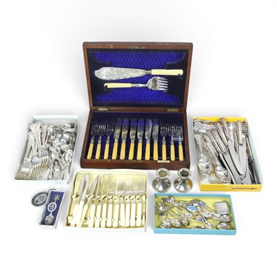 Lot 240 - An early 20th century silver vesta case,...