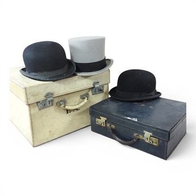 Lot 265 - A grey felt top hat, 20 x 16cm internal,...