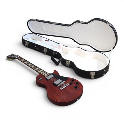 Lot 76 - A Gibson Les Paul Studio electric guitar, with...