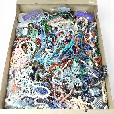 Lot 475 - A collection of modern gem set jewellery