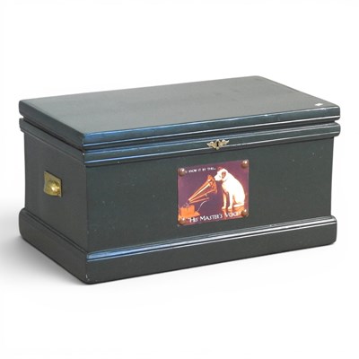 Lot 118 - A painted pine box, with a hinged lid,...