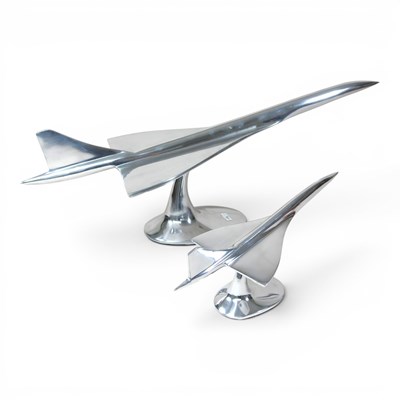 Lot 551 - A large model of Concorde, 62cm wide, together...