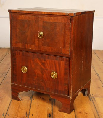 Lot 551 - A Georgian mahogany pot cupboard
