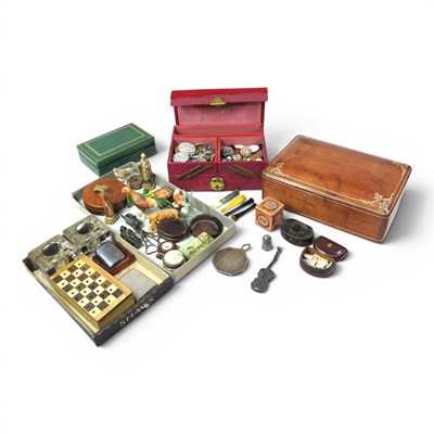 Lot 167 - A collection of 19th century and later costume...