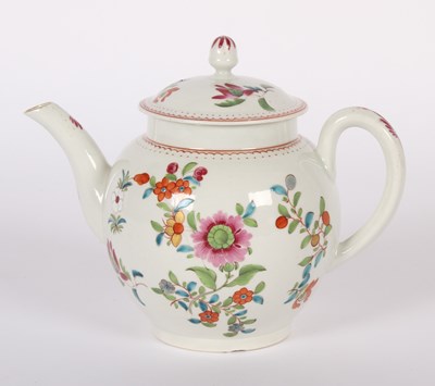 Lot 130 - A Worcester porcelain teapot, c.1770,...