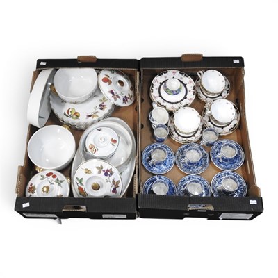 Lot 693 - A collection of Worcester Evesham pattern...
