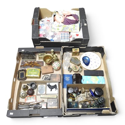 Lot 477 - A collection of items, to include coins,...