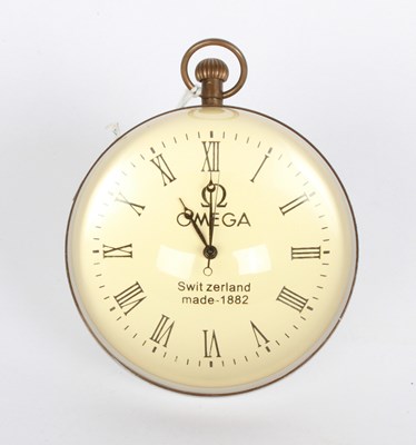 Lot 465 - A modern glass ball clock, H:10cm W:9cm