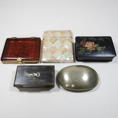 Lot 25 - A 19th century mother of pearl visiting card case