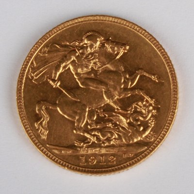Lot 1 - A George V gold sovereign, dated 1912