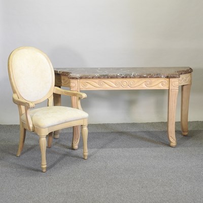 Lot 659 - An American Bernhardt marble top console table