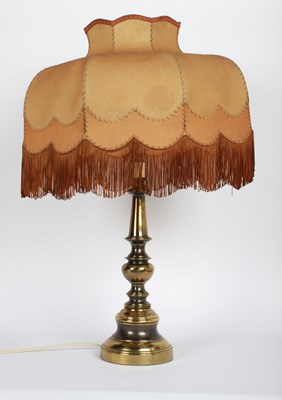 Lot 581 - A vintage table lamp with turned brass base...