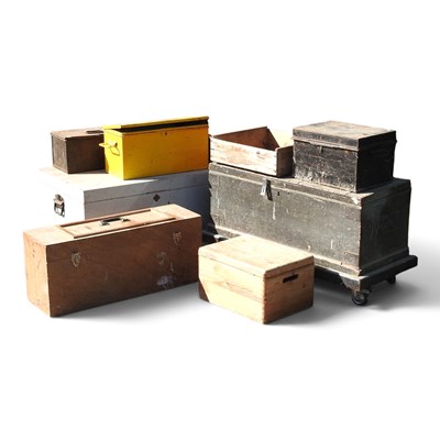 Lot 616 - A collection of various wooden workshop boxes