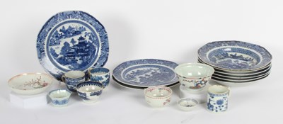 Lot 92 - A set of eight 18th century Chinese blue and...