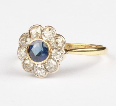 Lot 37 - An Art Deco 18 carat yellow gold sapphire and...