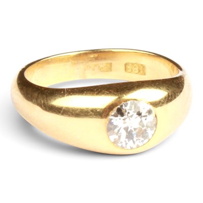 Lot 31 - An 18 carat gold diamond solitaire ring,...