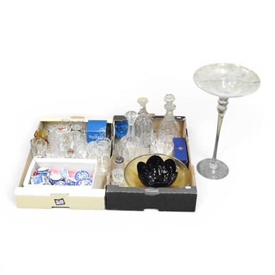 Lot 778 - A collection of glass and blue and white china