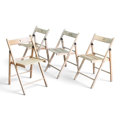 Lot 268 - A set of four folding wooden garden chairs (4)