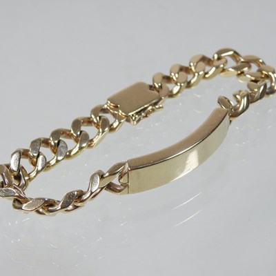 Lot 103 - A 9 carat gold curb link bracelet