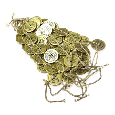Lot 407 - A collection of Chinese coins