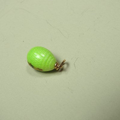 Lot 22 - A Russian enamelled 14ct gold pendant, in the...
