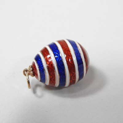 Lot 20 - A 14ct gold enamelled pendant, in the style of...