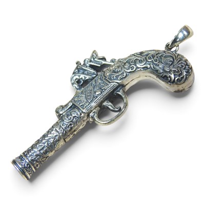 Lot 100 - A silver pendant, in the form of an antique...