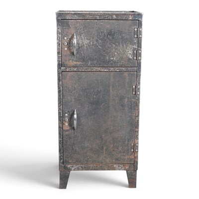 Lot 782 - A metal workshop cabinet