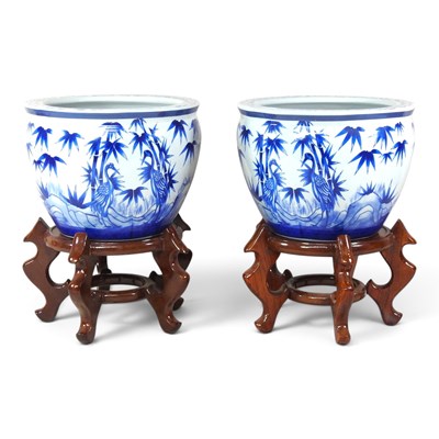 Lot 127 - A pair of Chinese porcelain blue and white...