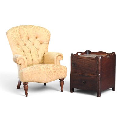 Lot 462 - A Victorian style yellow upholstered button...