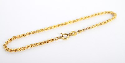 Lot 111 - A 9 carat gold bracelet, 1.3g