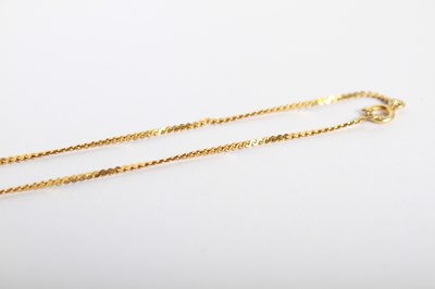 Lot 92 - A 9 carat gold fine link chain, 2.4g, 47cm