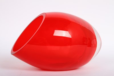 Lot 383 - A mid 20th century red glass vase, 16x26x16cm