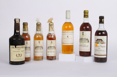 Lot 161 - A collection of alcohol, including Ferreira...