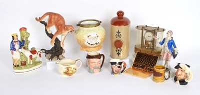 Lot 904 - A collection of various glassware and ceramics