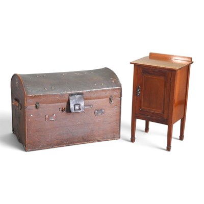 Lot 297 - An early 20th century canvas trunk, 86cm wide,...