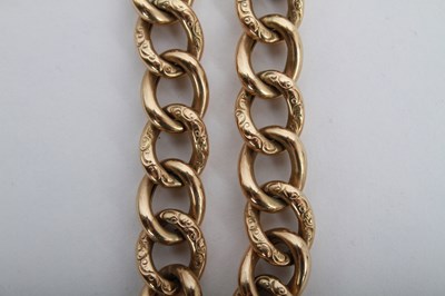 Lot 10 - A 9 carat gold curb link chain, having a...