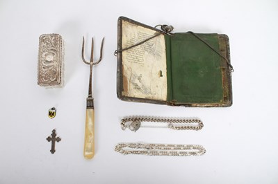 Lot 98 - A collection of silver and white metal, to...