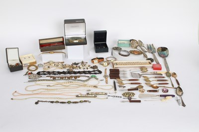 Lot 115 - A collection of costume jewellery, watches and...
