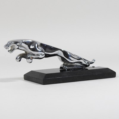 Lot 120 - A modern Jaguar car mascot