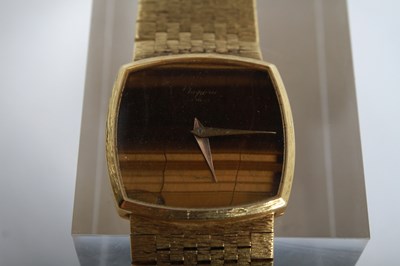 Lot 4 - A 1970s Chopard Geneve 18 carat gold dress...