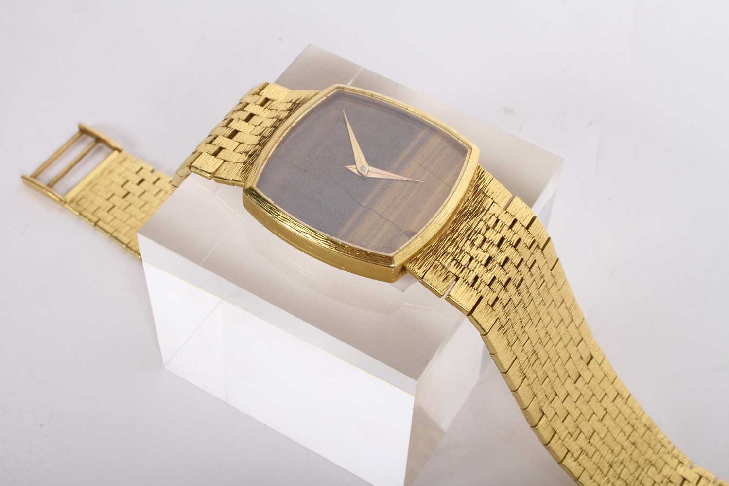 Lot 4 - A 1970s Chopard Geneve 18 carat gold dress...