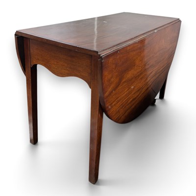 Lot 720 - A 19th century mahogany drop leaf dining table,...