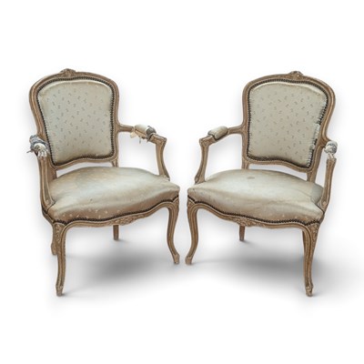 Lot 704 - A pair of French fauteuil armchairs