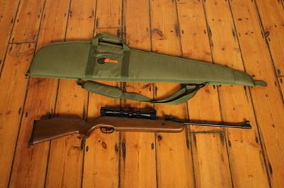 Lot 934 - A SMK (Sportsmarketing) Model 19 break-barrel...