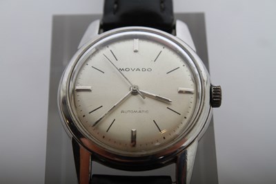 Lot 23 - A Movado stainless steel automatic gents...