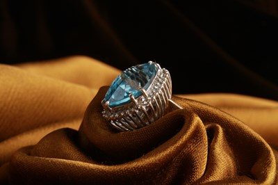 Lot 2 - An 18 carat white gold aquamarine and diamond...