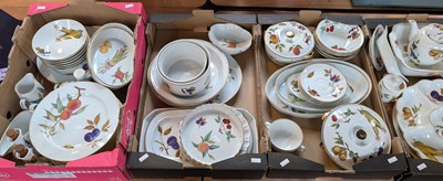 Lot 906 - A large Royal Worcester Evesham dinner service