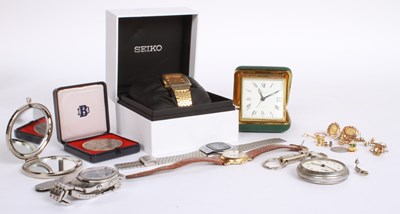 Lot 104 - A collection of costume jewellery and...
