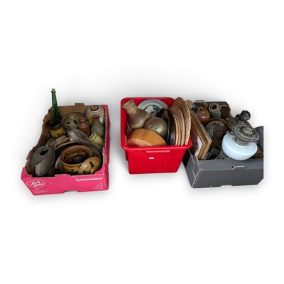Lot 921 - A collection of mixed ceramics and glassware